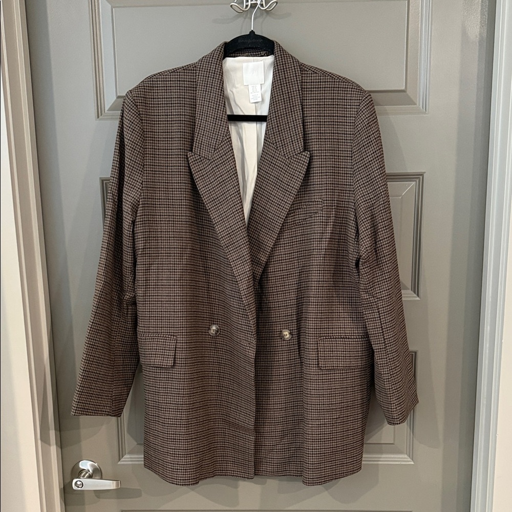 H&M Classic Checkered Blazer in Brown